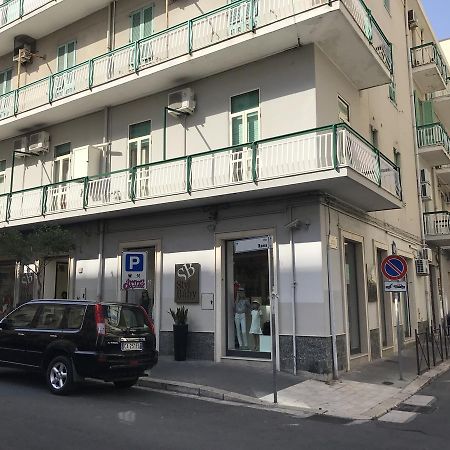 Donna Margharet Bed and Breakfast Crotone Exteriör bild