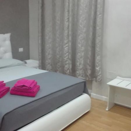 Donna Margharet Bed and Breakfast Crotone Exteriör bild