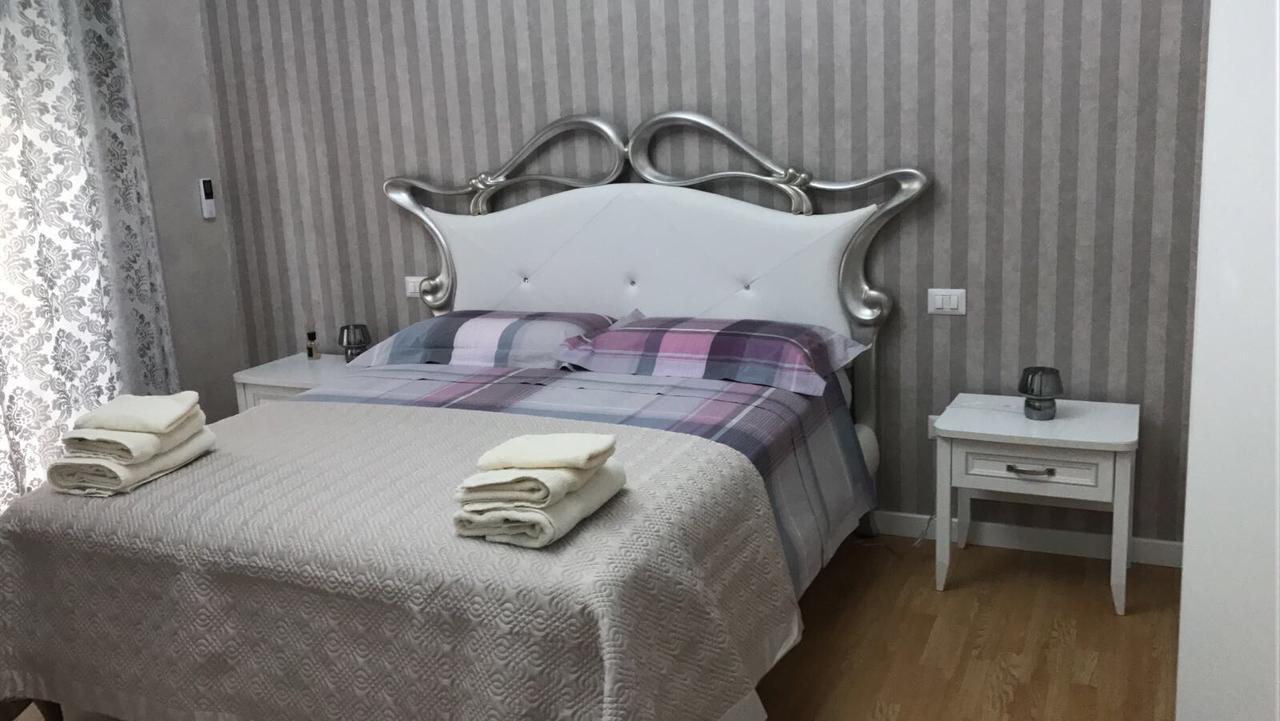 Donna Margharet Bed and Breakfast Crotone Exteriör bild