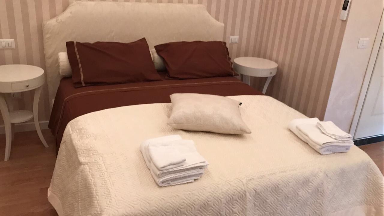 Donna Margharet Bed and Breakfast Crotone Exteriör bild