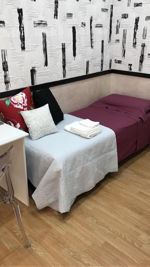 Donna Margharet Bed and Breakfast Crotone Exteriör bild